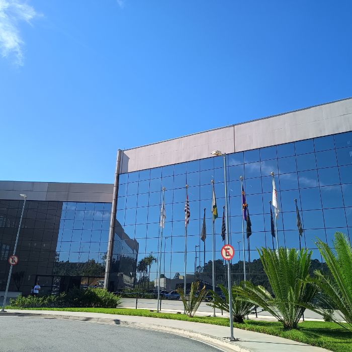 Centro Administrativo Bandeirantes - Vista Externa - Frente