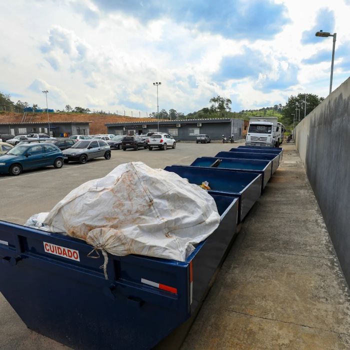 caçambas de ecoponto