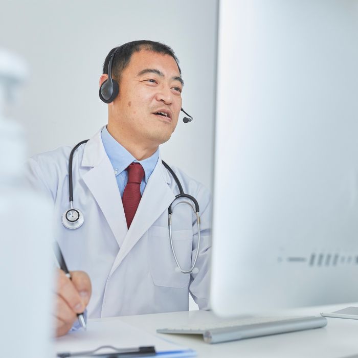 médico e paciente em teleconsulta