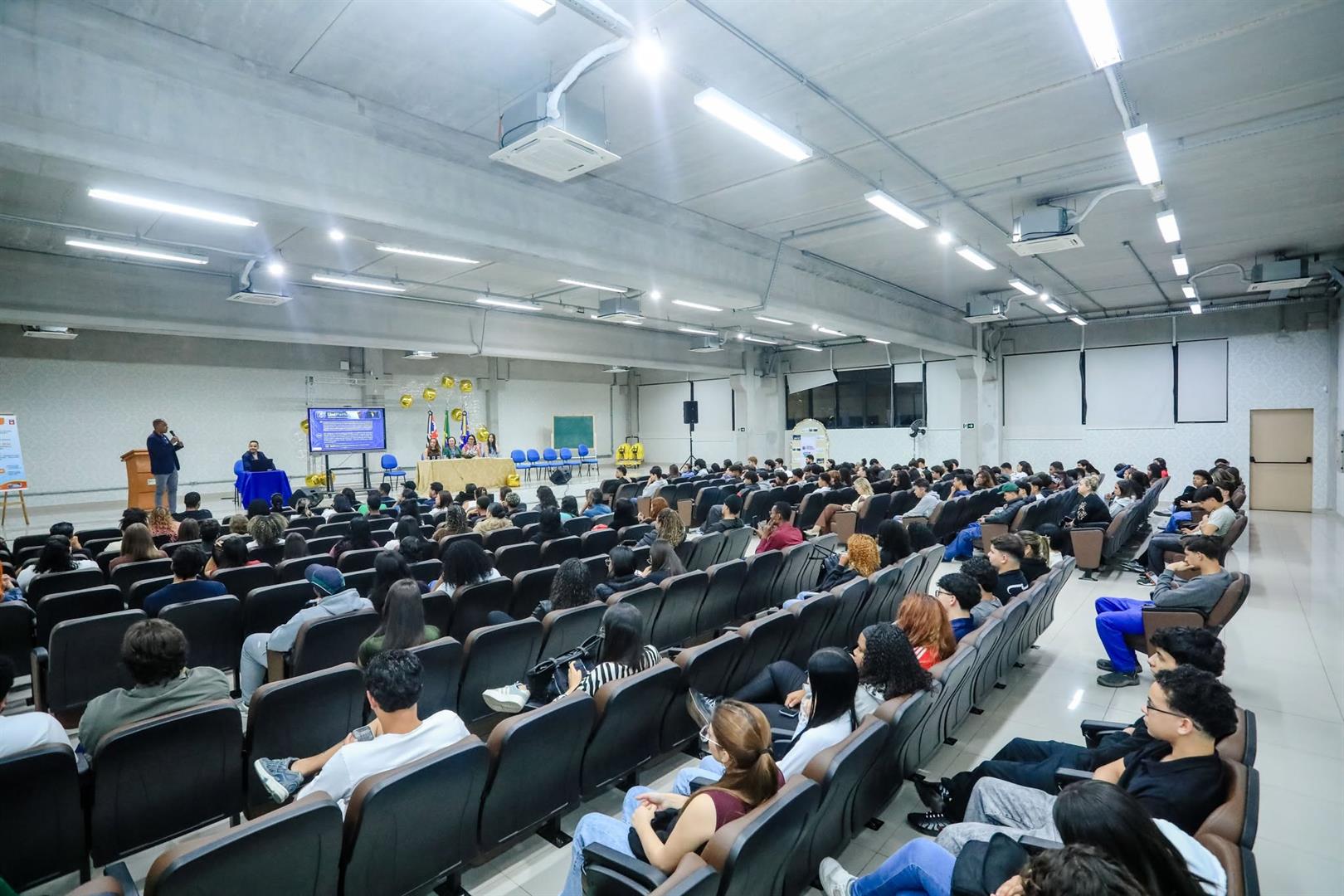 Implantação da Universidade Virtual de Santana de Parnaíba-UNIPARNA